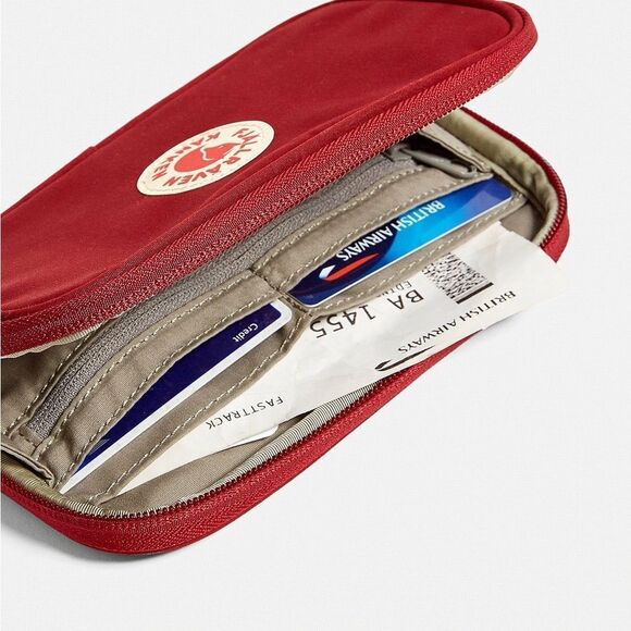 Fjallraven Kanken Maroon Travel Wallet NWOT - Picture 2 of 11